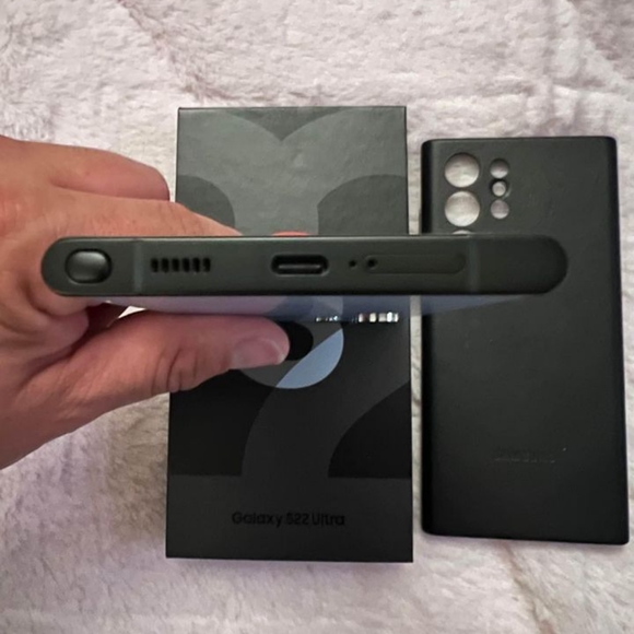 Samsung galaxy s22 ultra sky blue 256gb - Picture 3 of 7